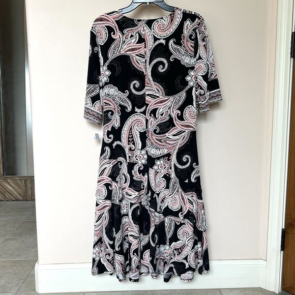 Signature Robbie Bee Dress XL Black Paisley Faux Wrap Stretch Midi Tiered NWT - Picture 3 of 9